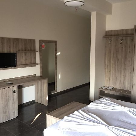 Herges Hotel Durrës Zewnętrze zdjęcie