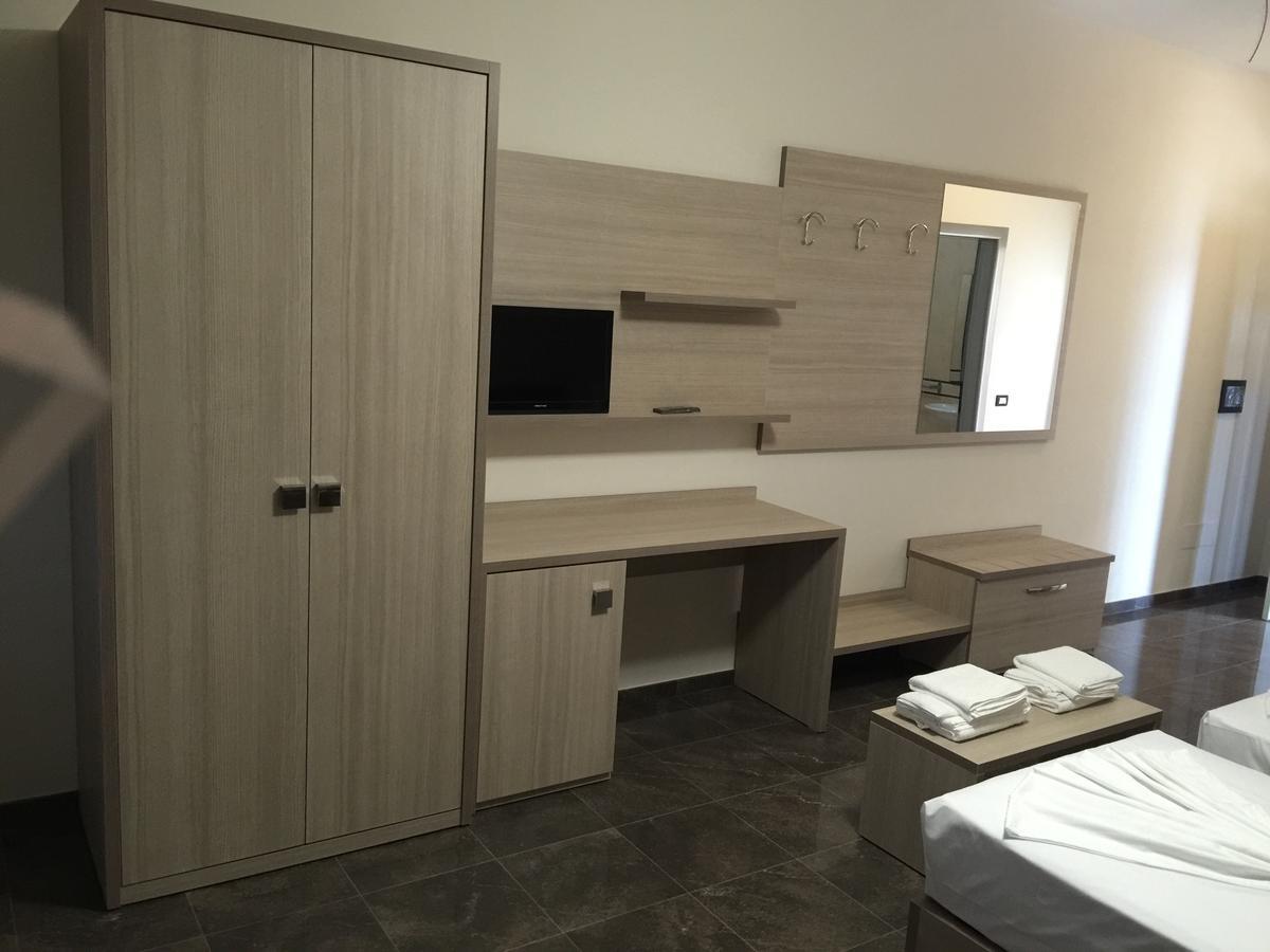 Herges Hotel Durrës Zewnętrze zdjęcie