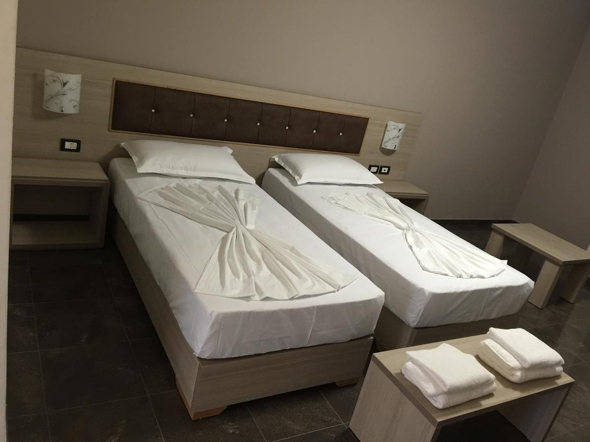 Herges Hotel Durrës Zewnętrze zdjęcie