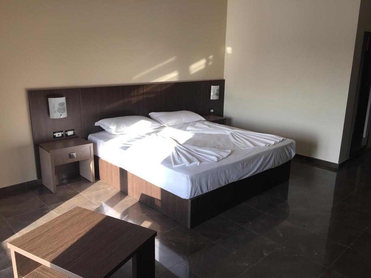 Herges Hotel Durrës Zewnętrze zdjęcie