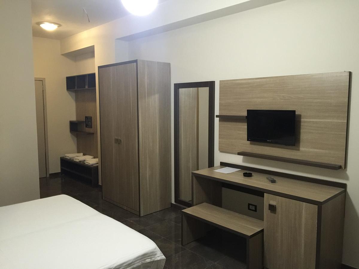 Herges Hotel Durrës Zewnętrze zdjęcie