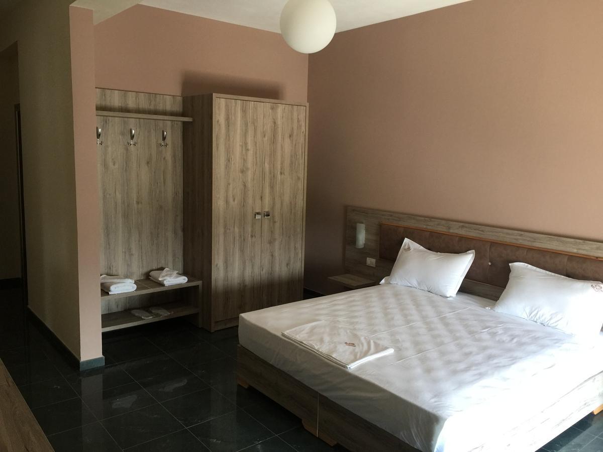 Herges Hotel Durrës Zewnętrze zdjęcie